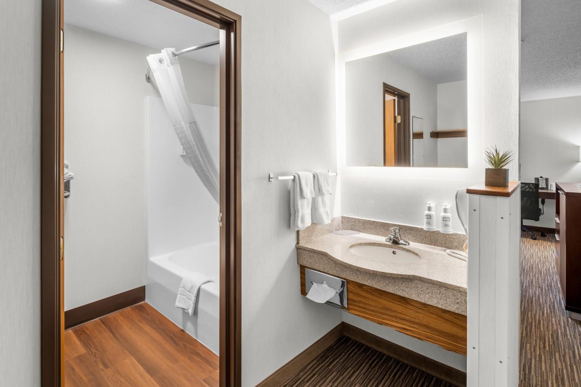 Everspring Inn & Suites Hill City Zewnętrze zdjęcie